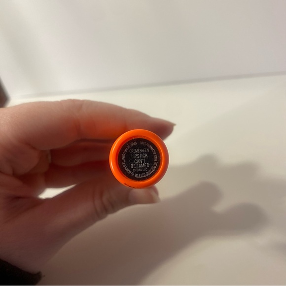 Max trolls lipstick can’t be tamed - Picture 4 of 4